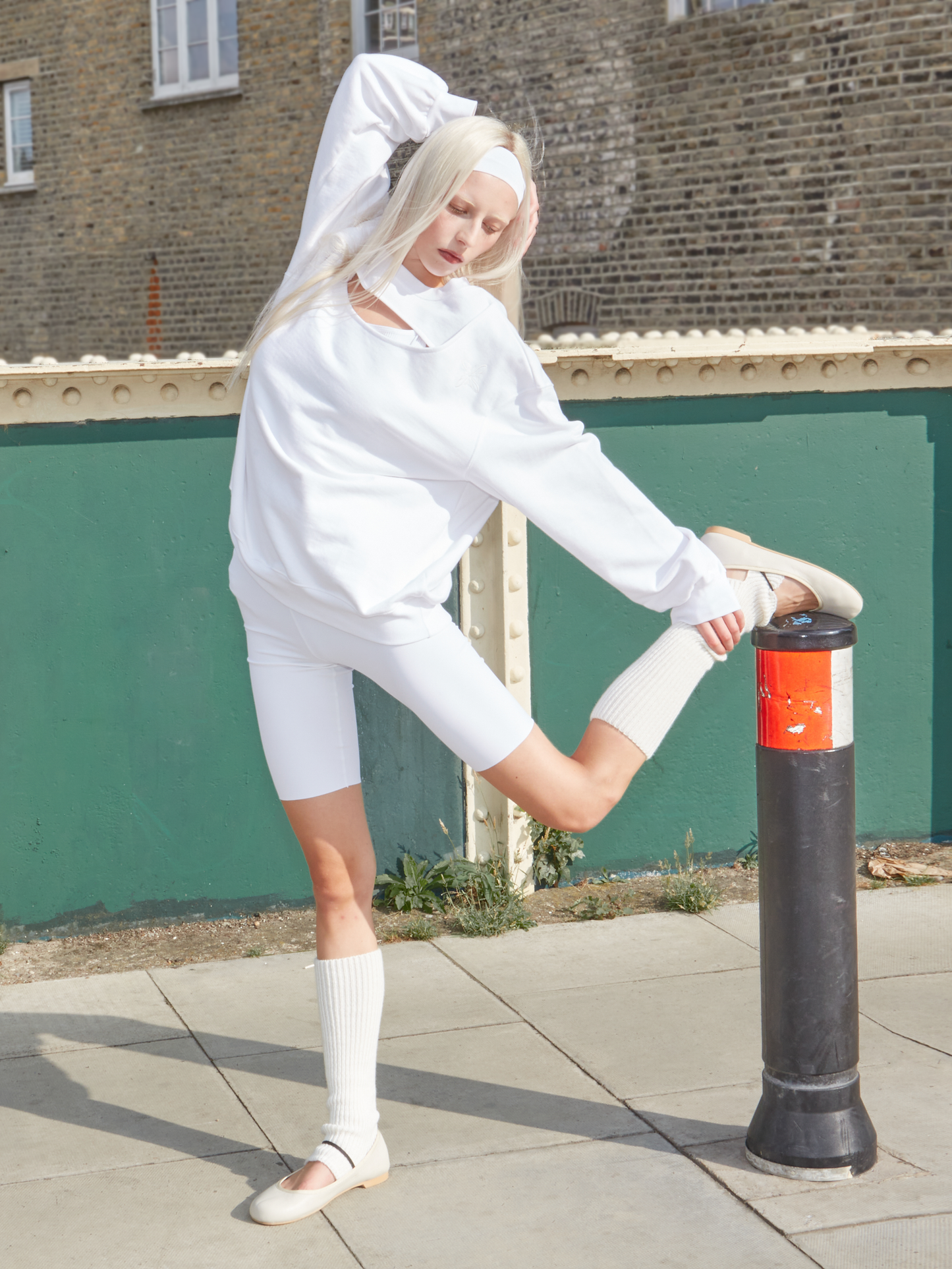 Cut-Out Sweatshirt White